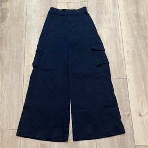 ALO Yoga Show Off Cargo Navy Wide-Leg Pants